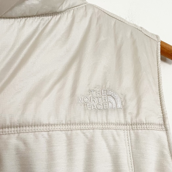 The North Face Pseudio Quilted Vest - Picture 6 of 11
